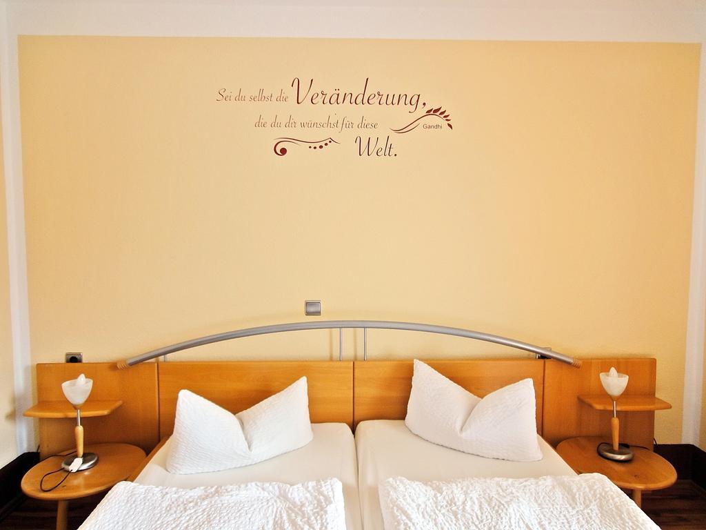 Hotel Nussknacker Ehrenfriedersdorf Zimmer foto